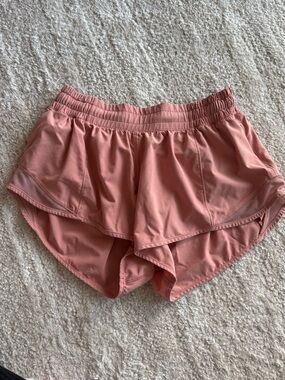 Lululemon Hotty Hot High-Rise Lined Short 2.5"